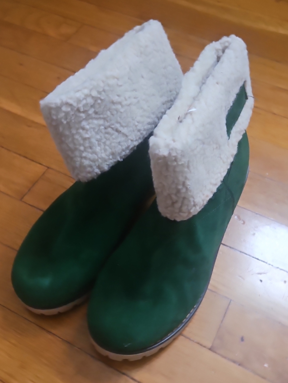 Women's Green Shearling-Lined Winter Ankle Boots